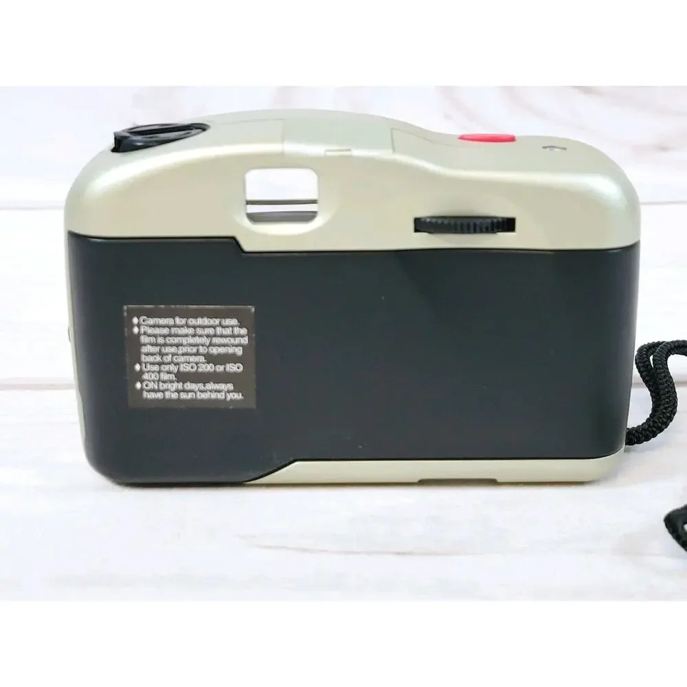 Vivitar IC 400 Point And Shoot Focus Free 35MM Camera US News NEW in Box